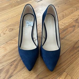 Nine West 3 inch navy heels in size 5.5M